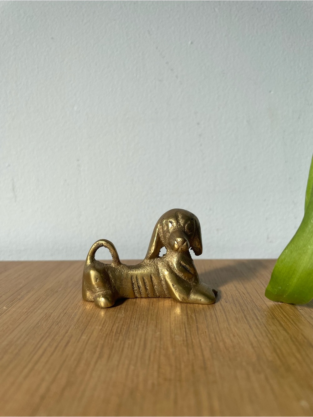 Vintage MCM Solid Brass Miniature Dachshund Hound Dog Figurine 2"